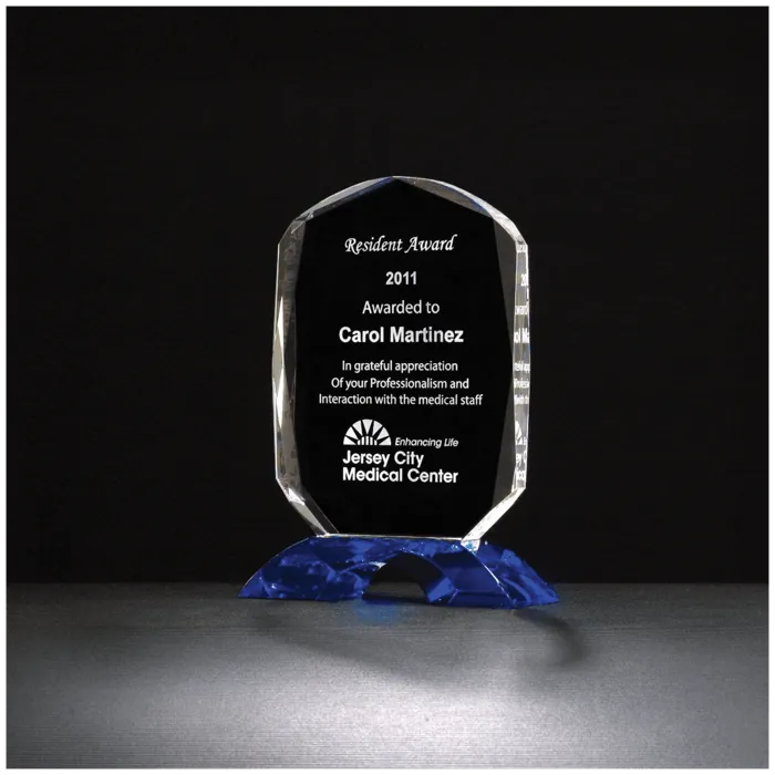4 1/2" x 6 1/8" Diamond Series Clear Crystal Award with Cobalt Blue Crystal Base
